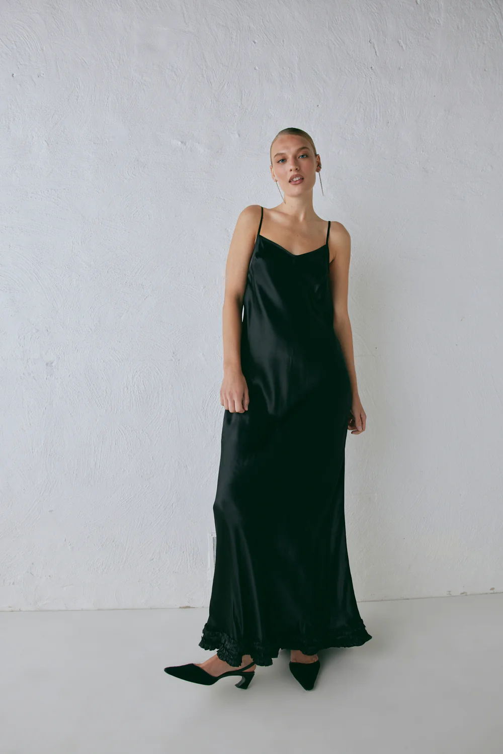Alber Satin Maxi Dress Black - Image 4