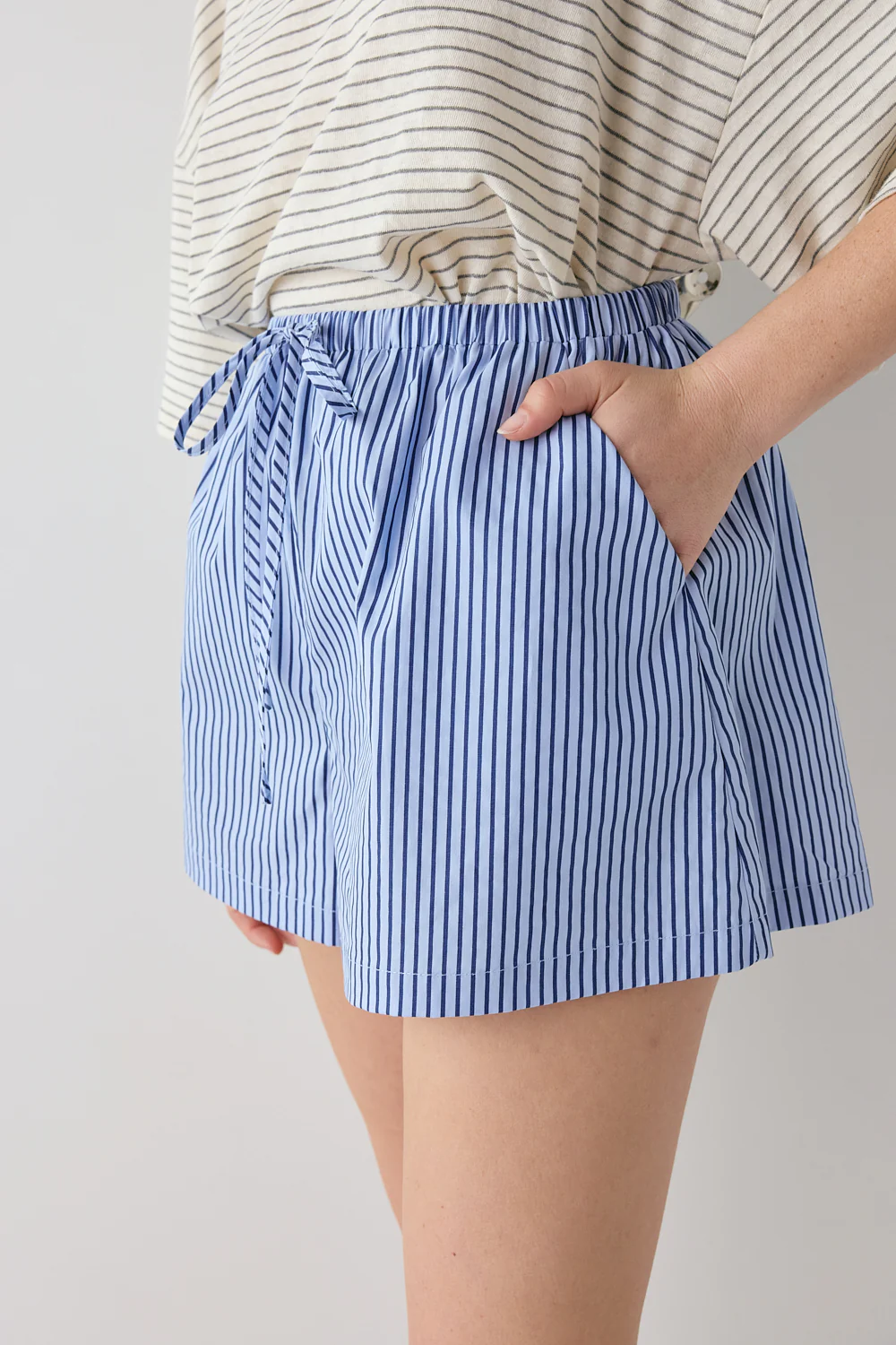 Annika Shorts Blue Stripe - Image 4