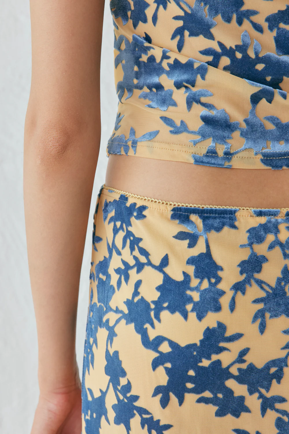Cas Midi Skirt Vea - Image 5