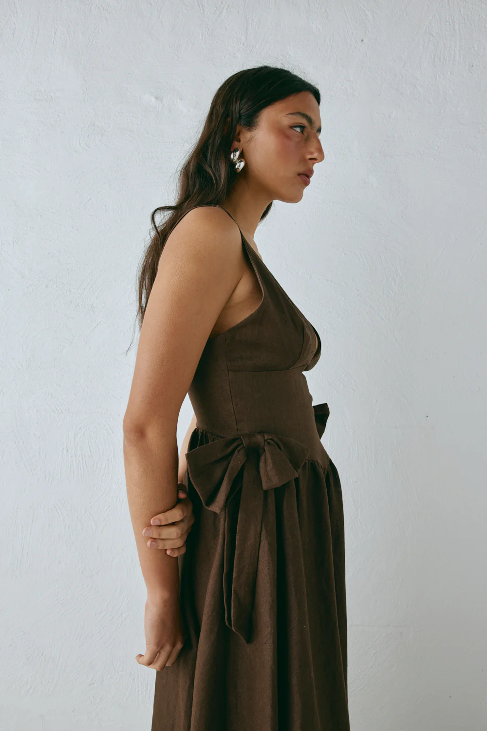 Daphne Linen Midi Dress Chocolate - Image 6