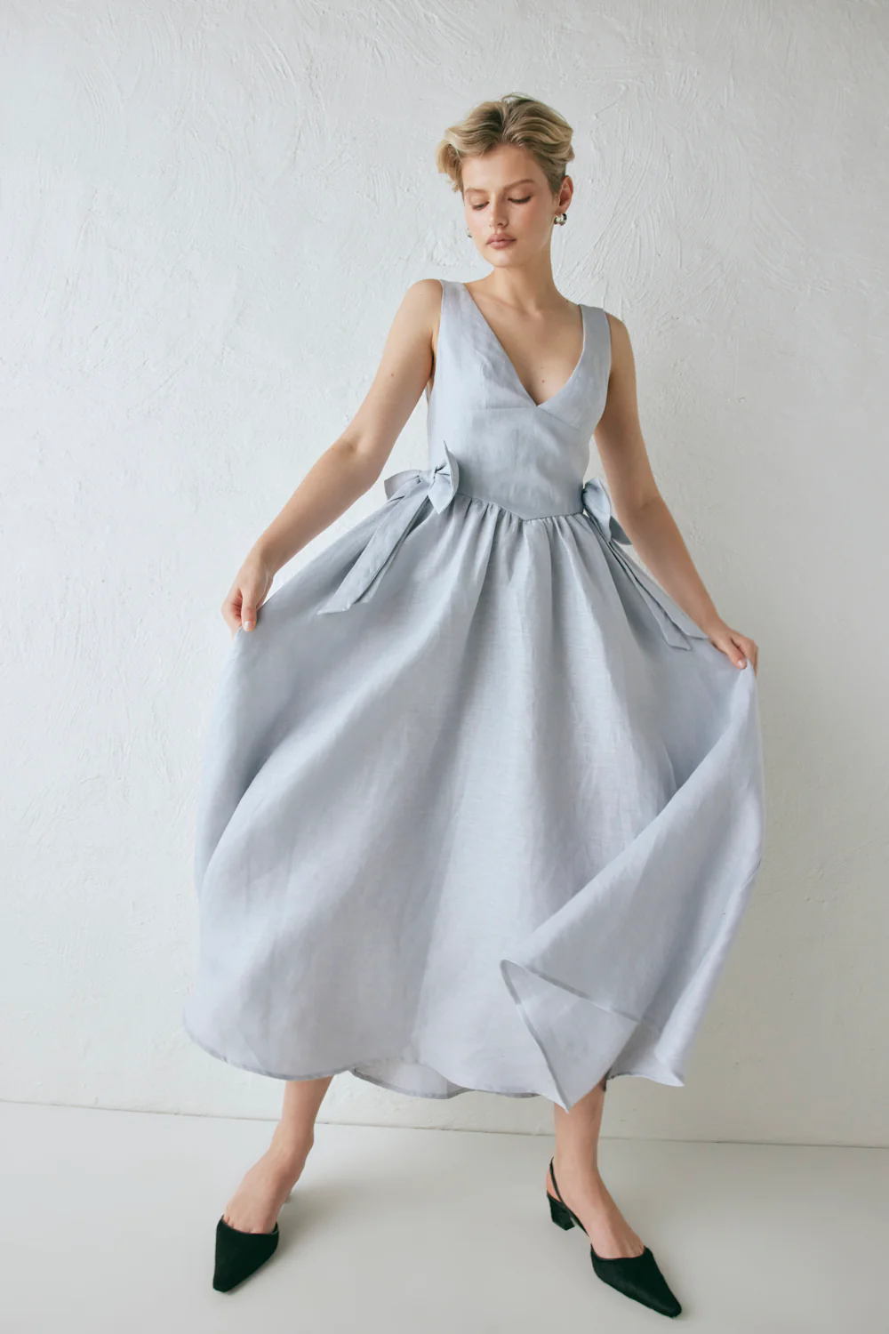 Daphne Linen Midi Dress Powder - Image 5