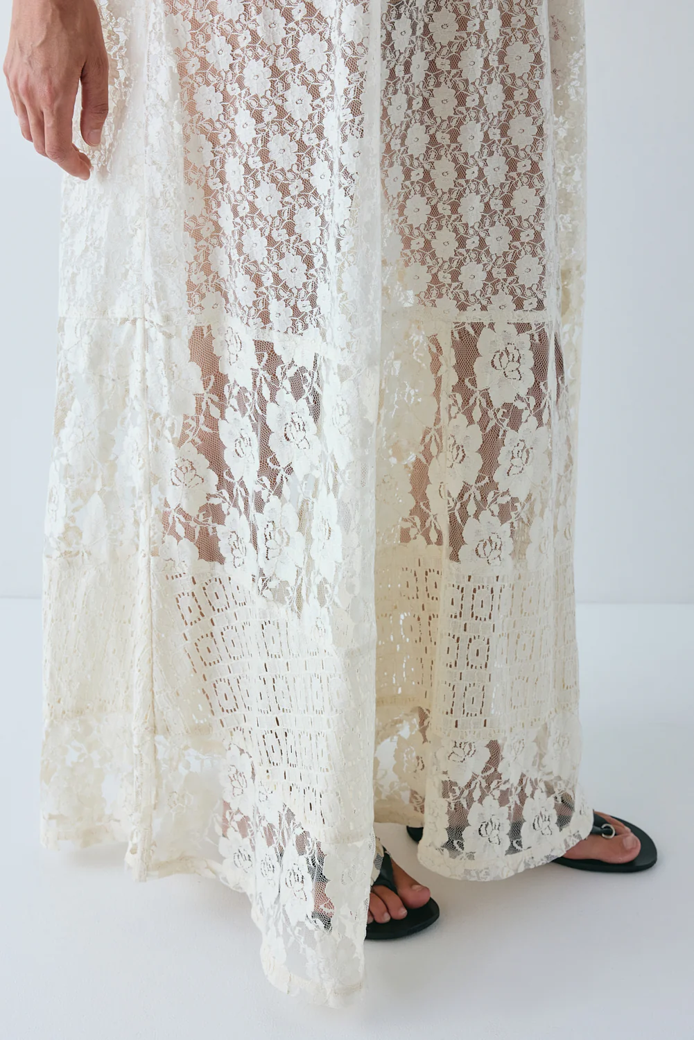 Delphine Lace Maxi Dress Cream - Image 4