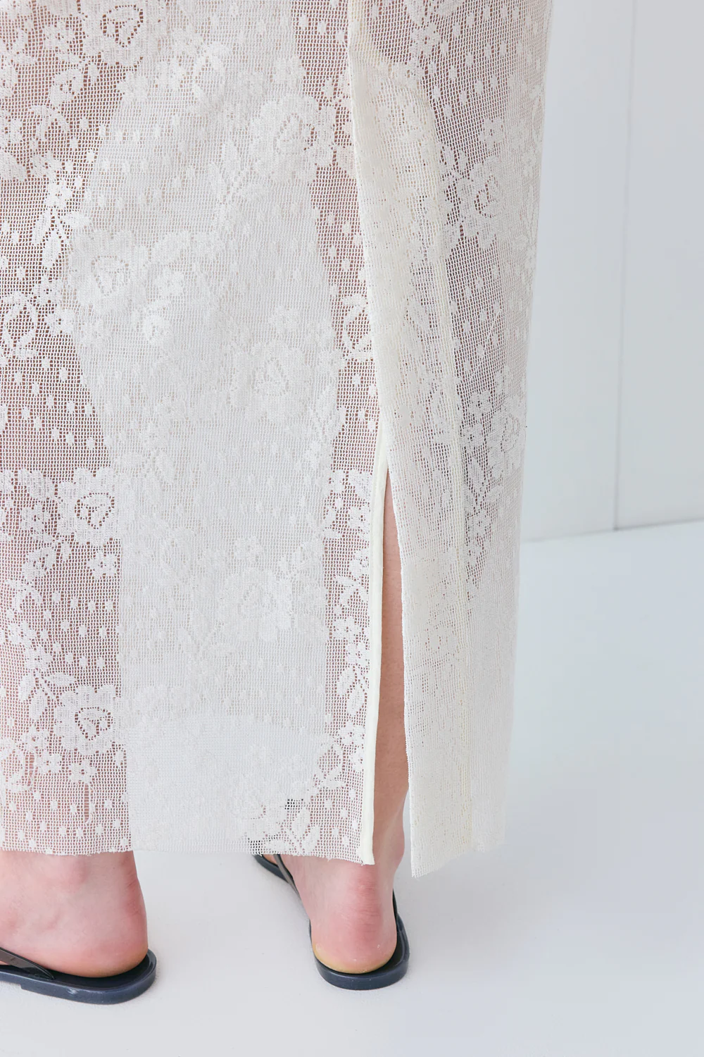 Devyn Lace Midi Skirt Cream - Image 7