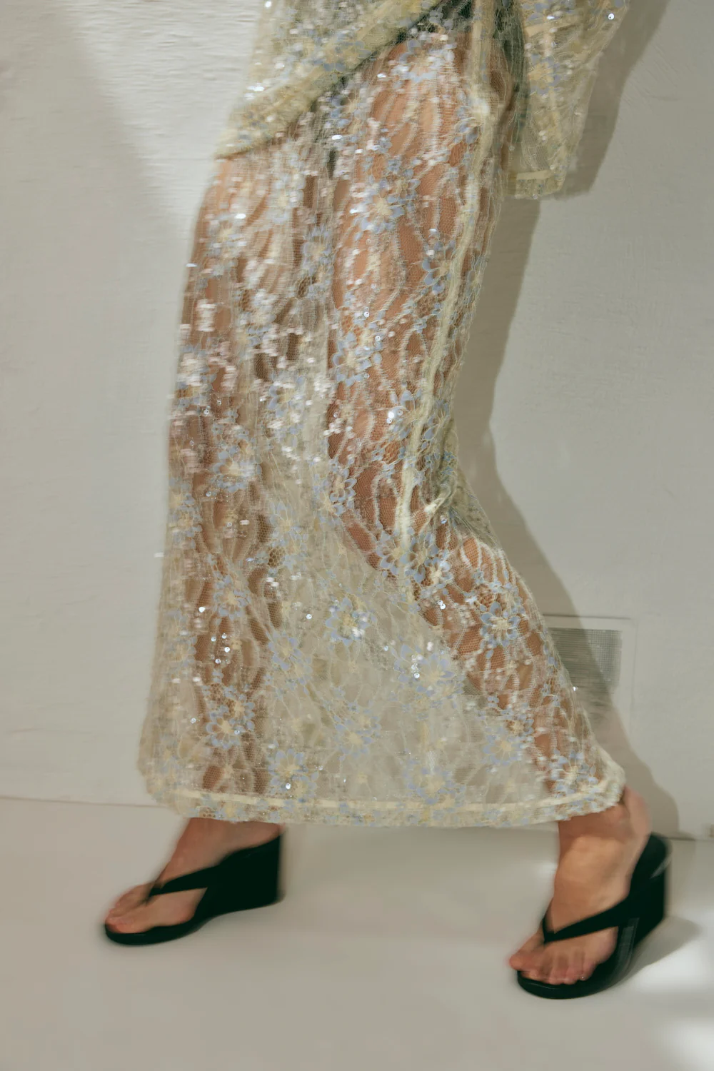 Devyn Sequin Midi Skirt Lace - Image 3