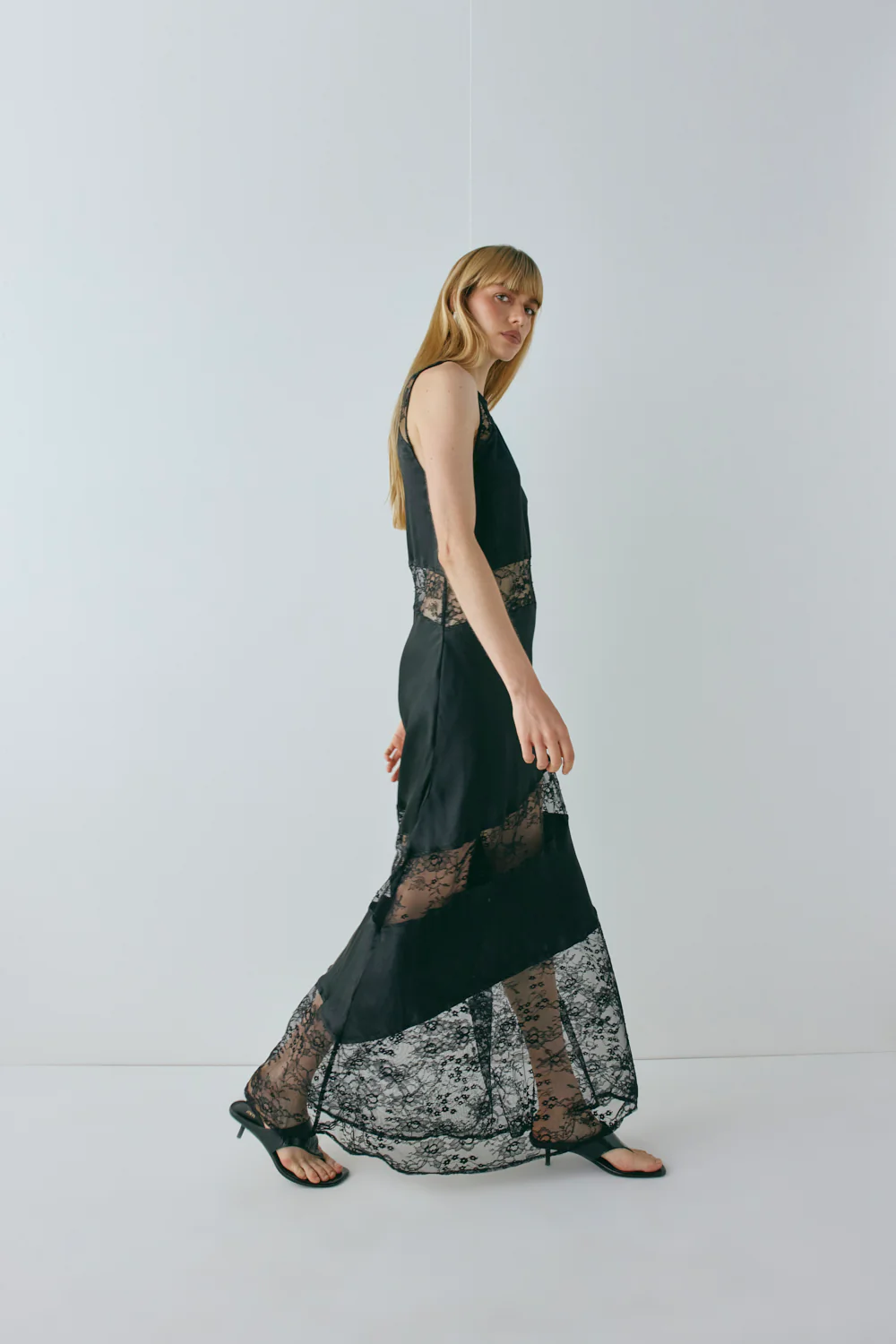 Dorit Lace Maxi Dress Black - Image 4