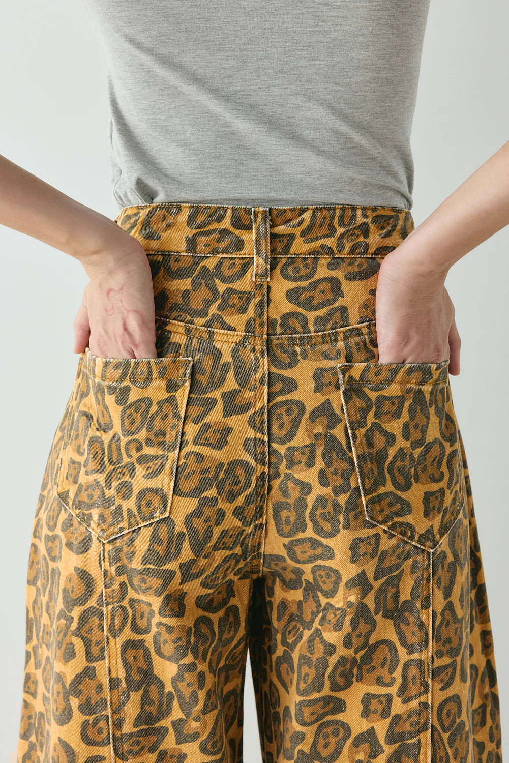 Dylan Mid Rise Barrel Denim Jeans Leopard - Image 8