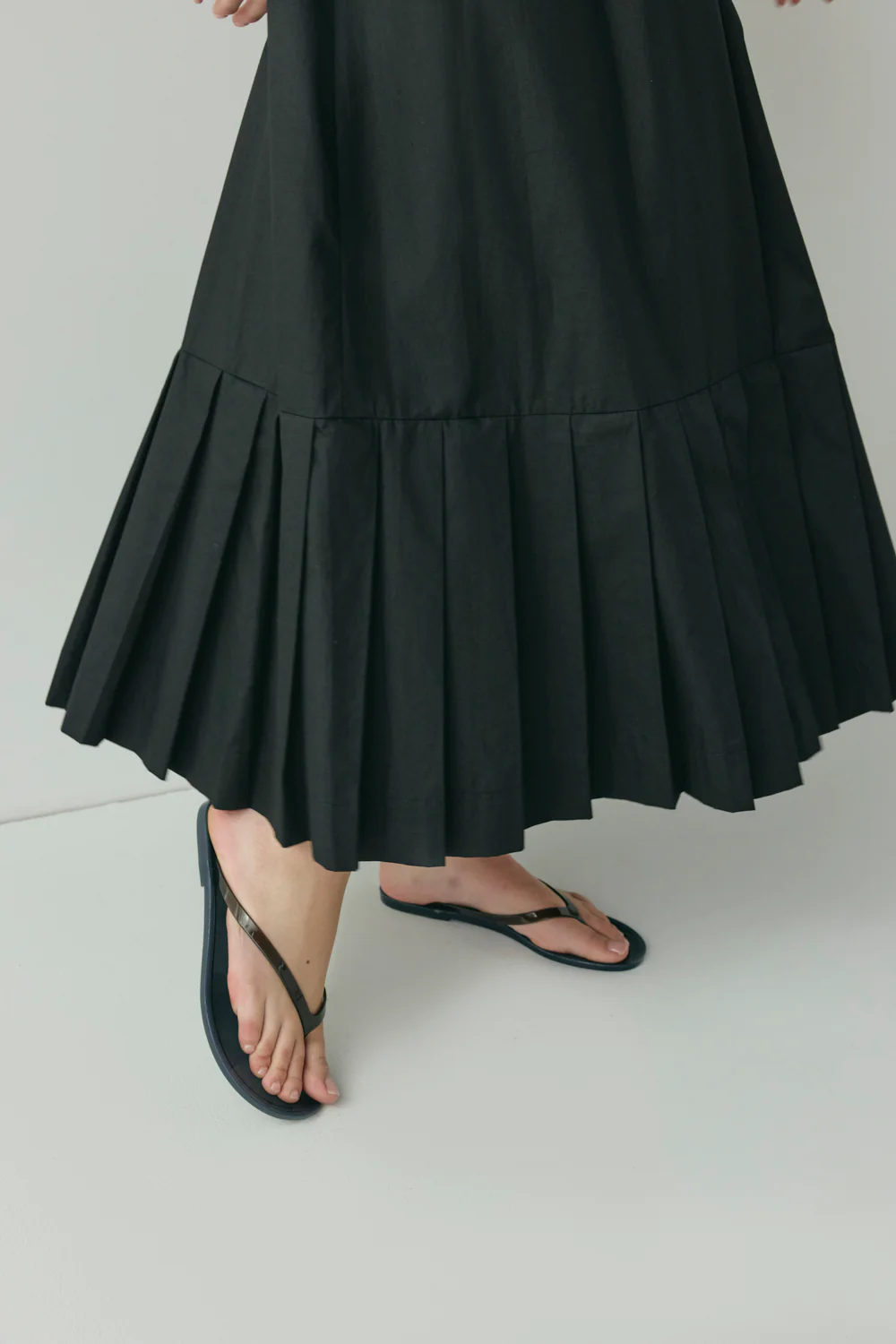 Emory Midi Dress Black - Image 2