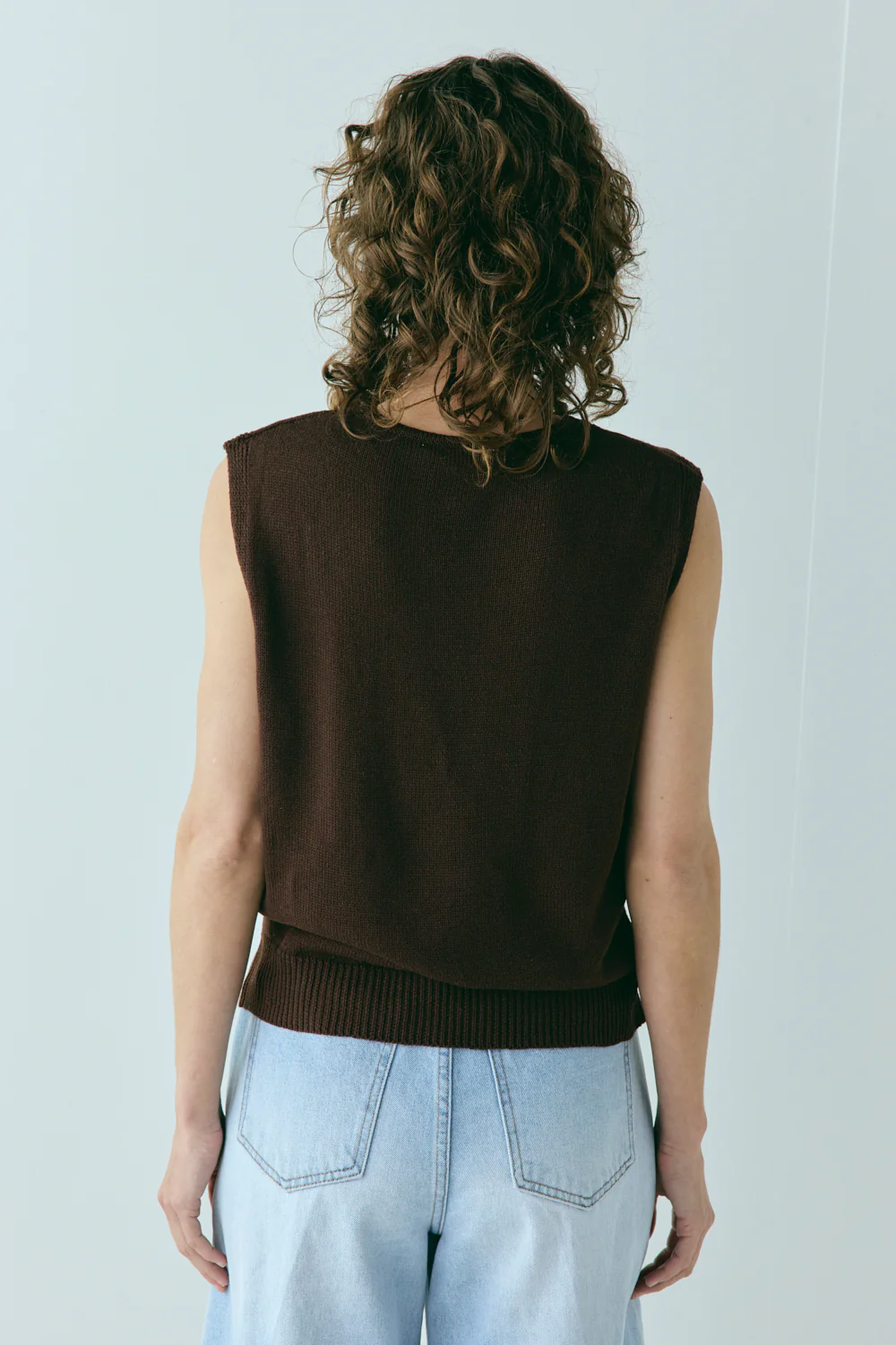 Hadley Knit Vest Chocolate - Image 7