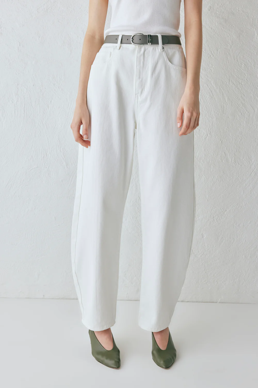 Lex Mid Rise Barrel Denim Jeans White - Image 5