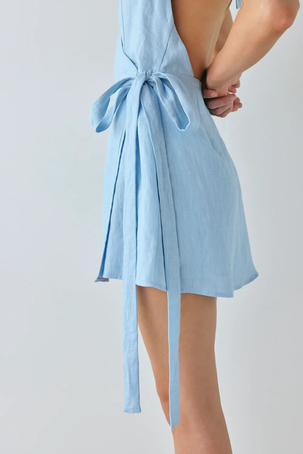 Lo Linen Mini Dress Sky - Image 2