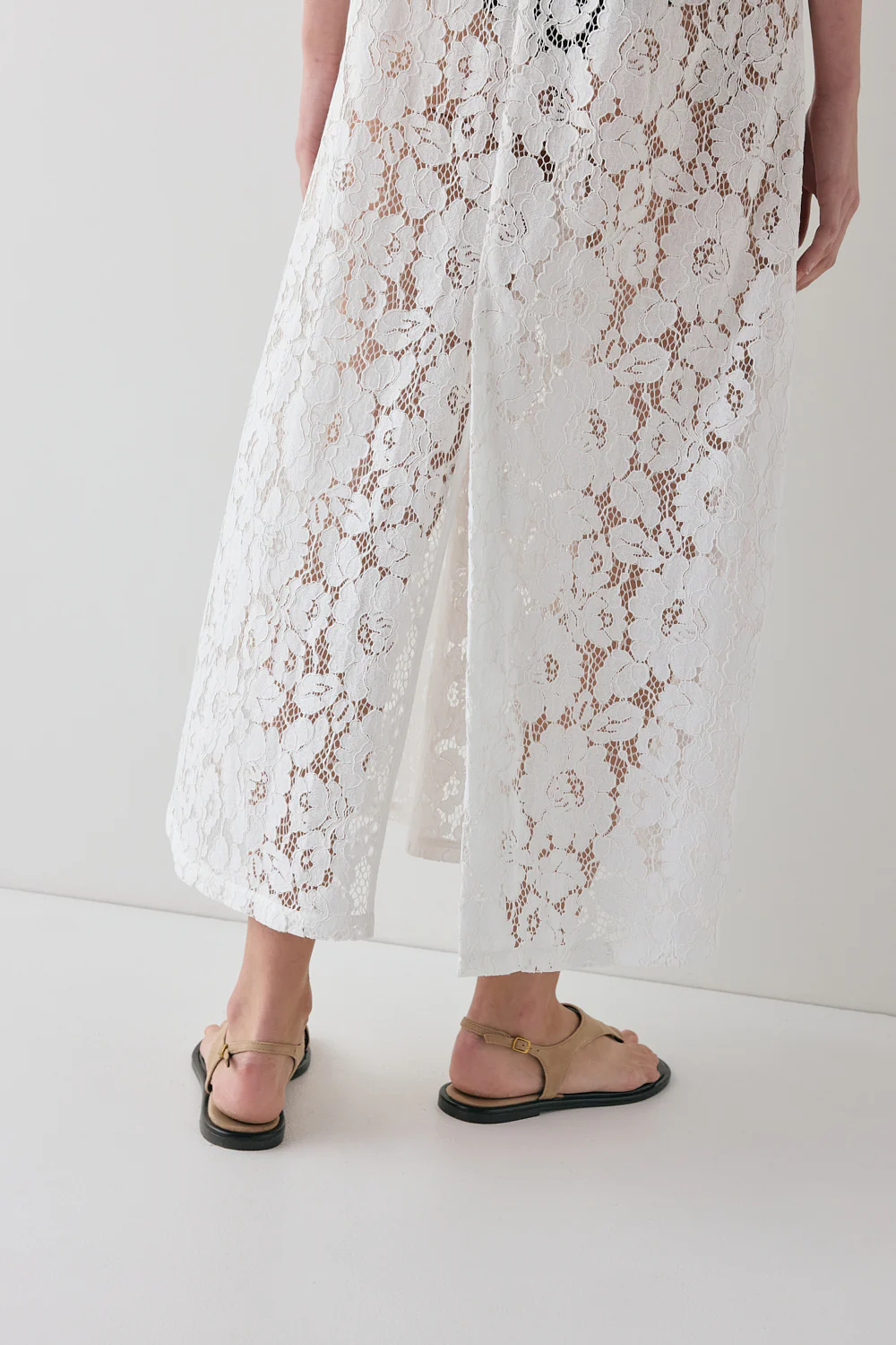 Maya Lace Midi Dress White - Image 5
