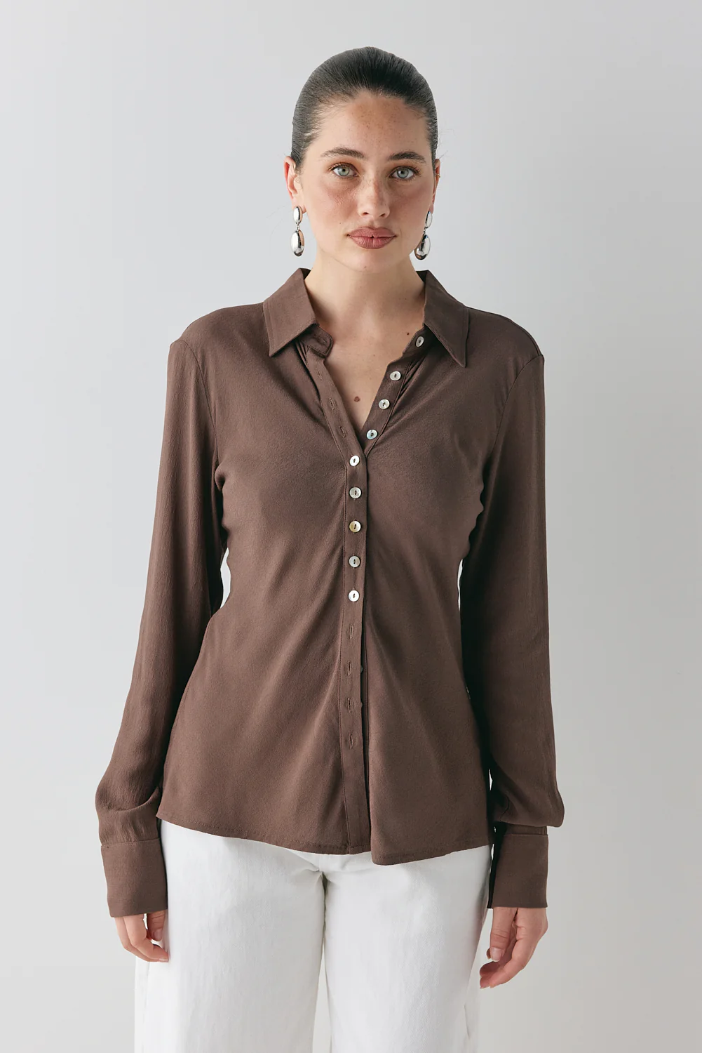 Mila Bias Shirt Chocolate - Image 4