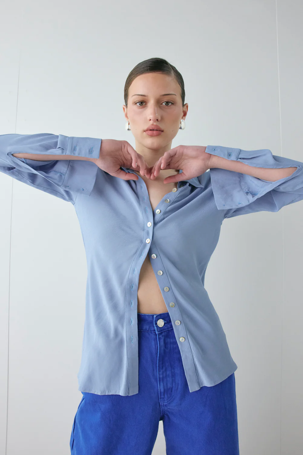 Mila Bias Shirt Sky - Image 6