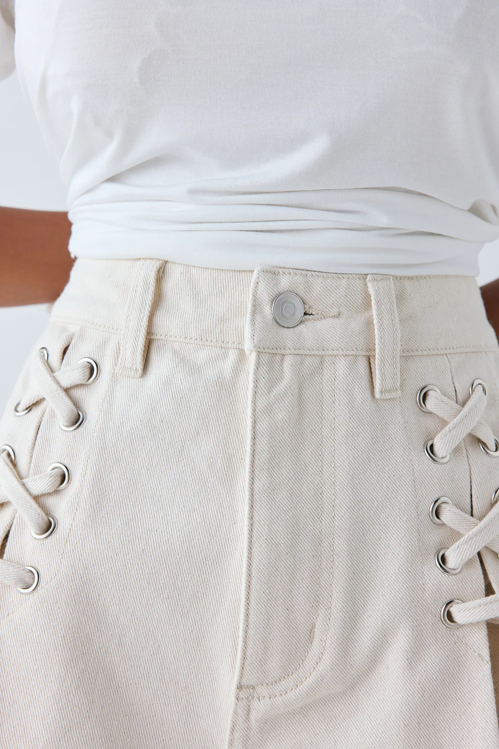 Mira Denim Shorts Cream - Image 5