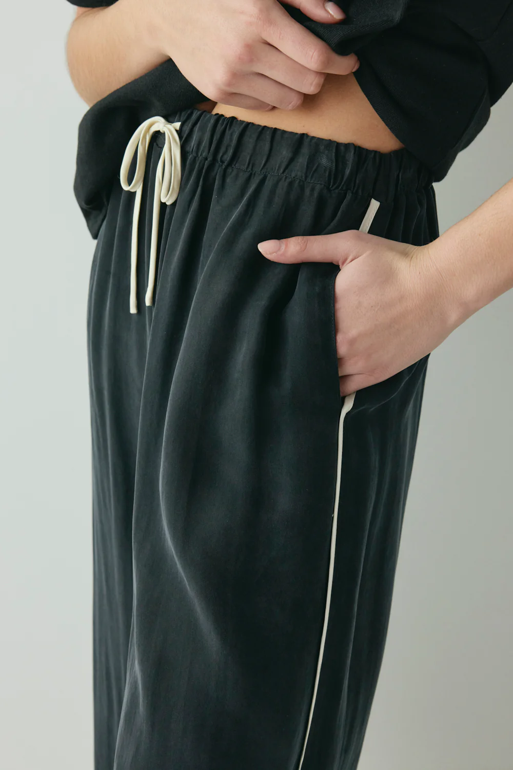 Moonscapes Pants Black - Image 6