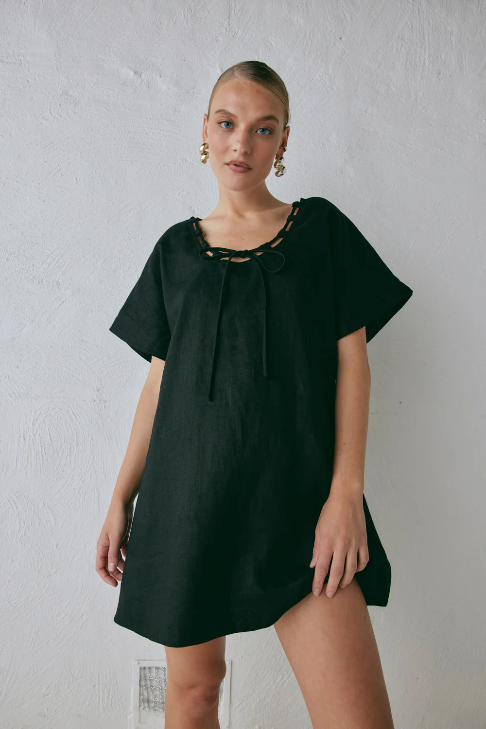 Nellie Linen Mini Dress Black - Image 2