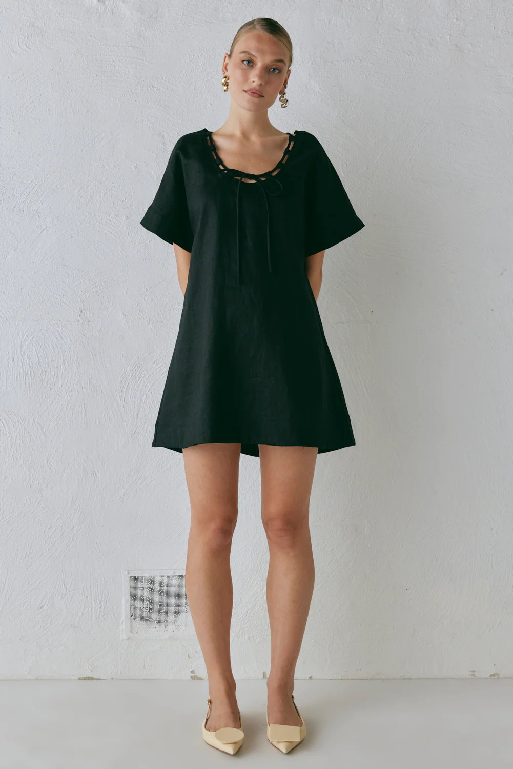 Nellie Linen Mini Dress Black - Image 3
