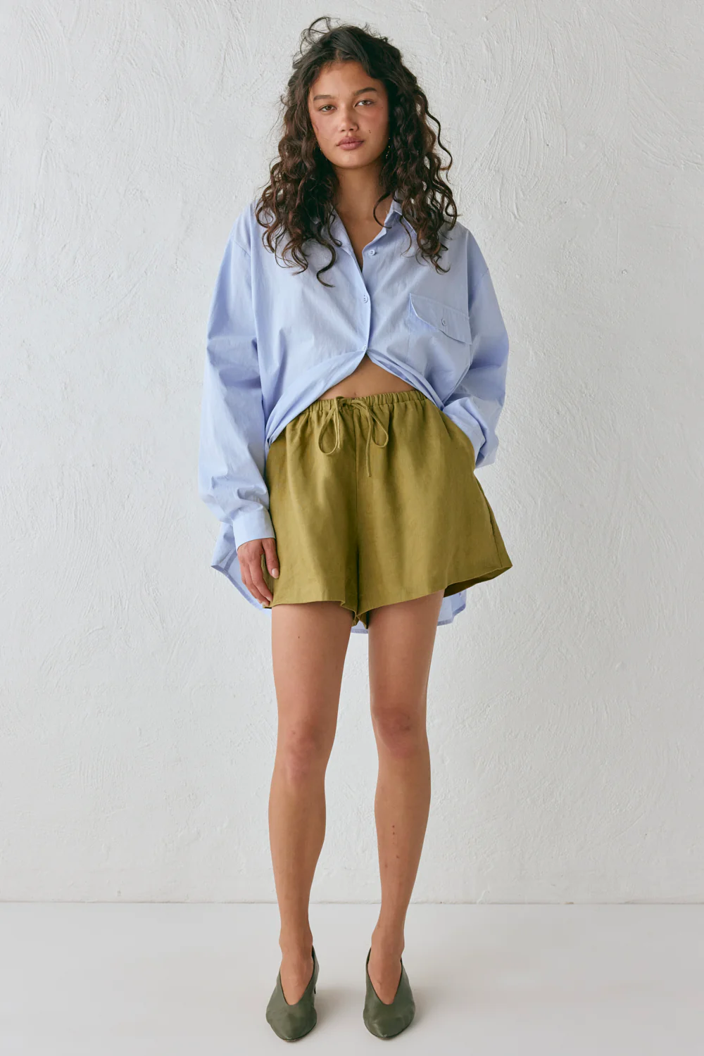 Nettie Linen Shorts Olive - Image 4