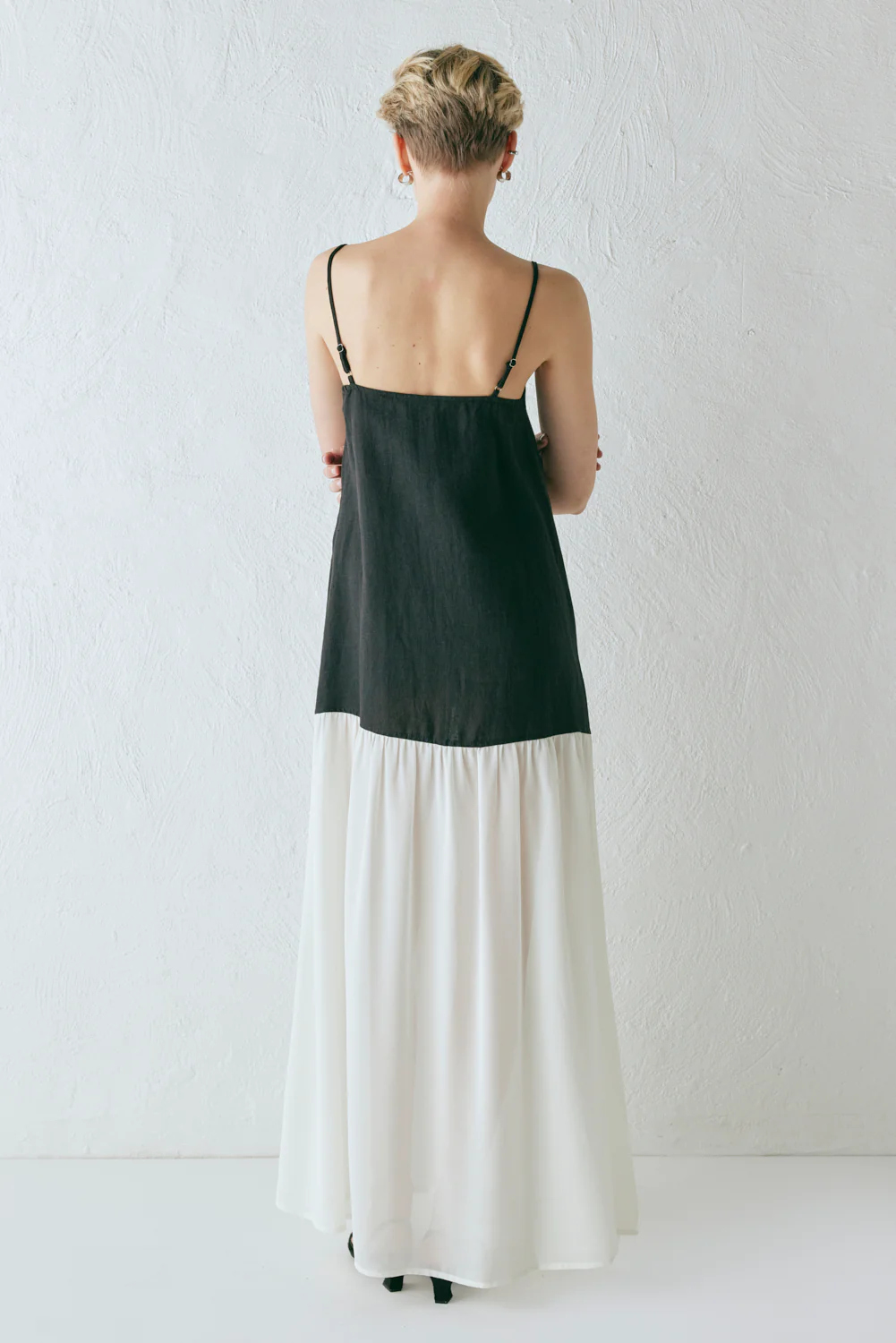 Nora Maxi Dress Noir - Image 8