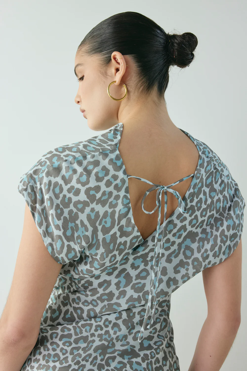Nuri Mini Dress Blue Leopard - Image 7