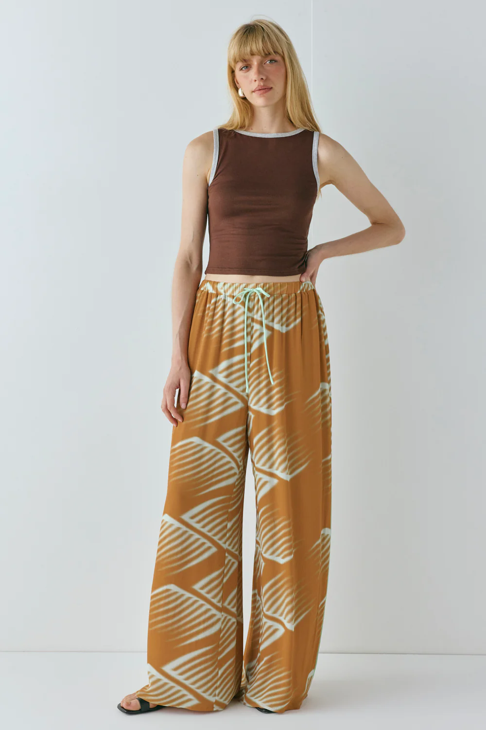 Paige Top Chocolate - Image 6