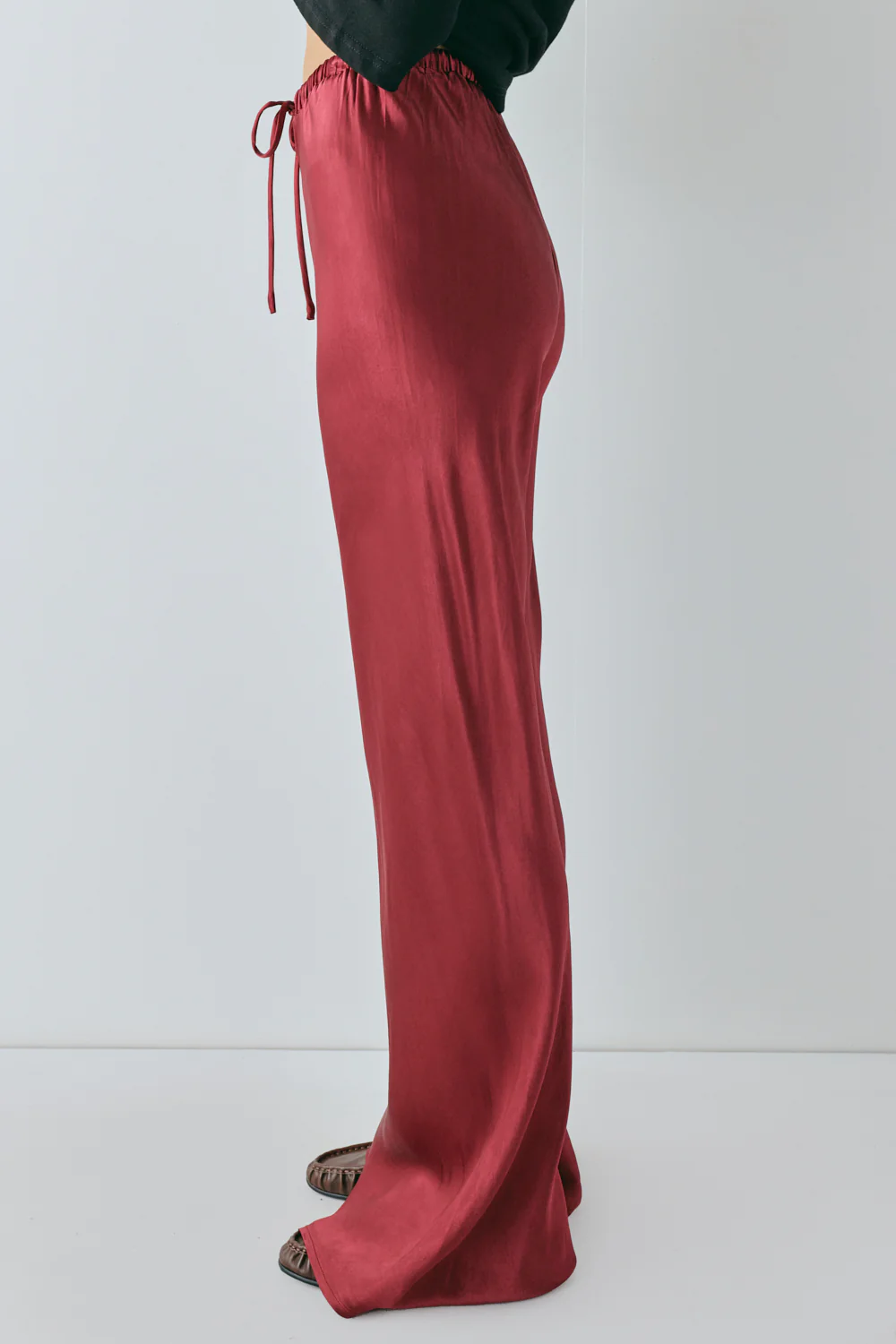 Rae Satin Pants Wine - Image 4