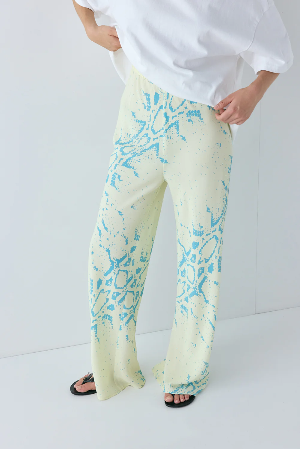 Remi Pants Yellow Snake - Image 3