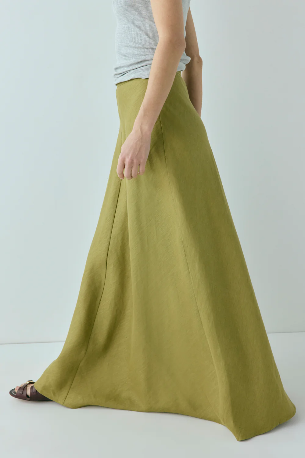 Solene Linen Maxi Skirt Olive - Image 7