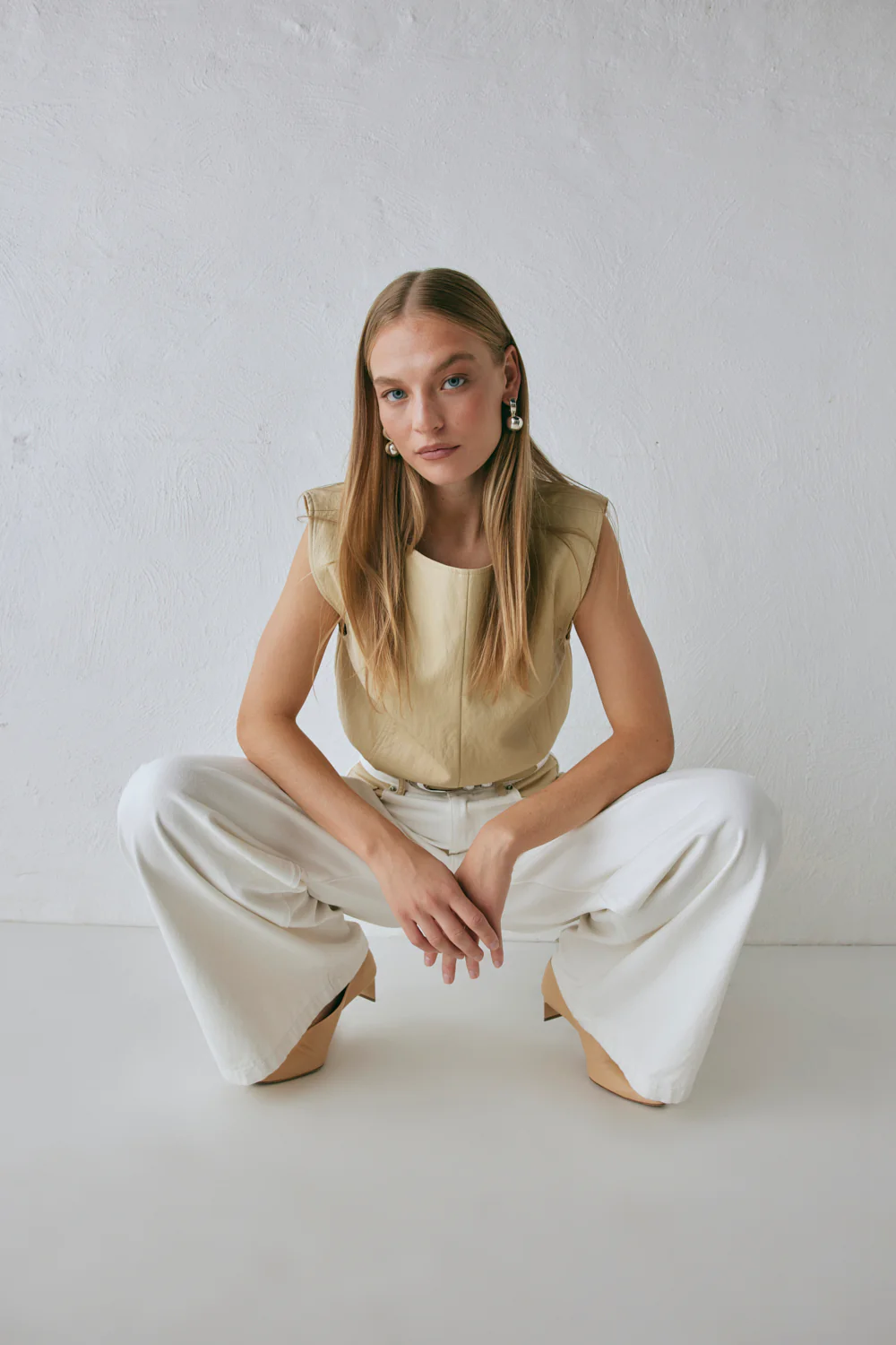 Sutton Vest Butter - Image 5