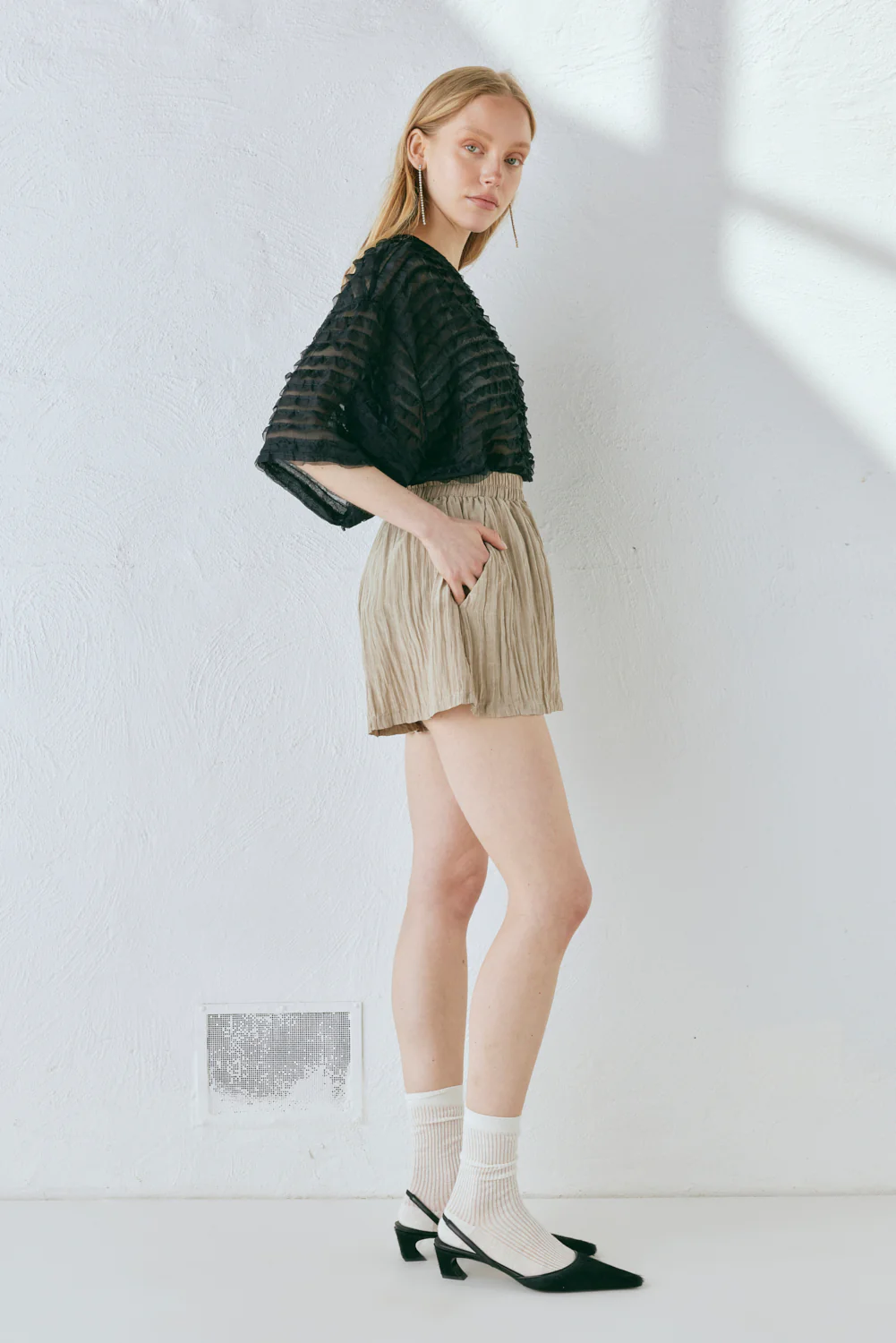 The Sea & I Shorts Taupe - Image 6