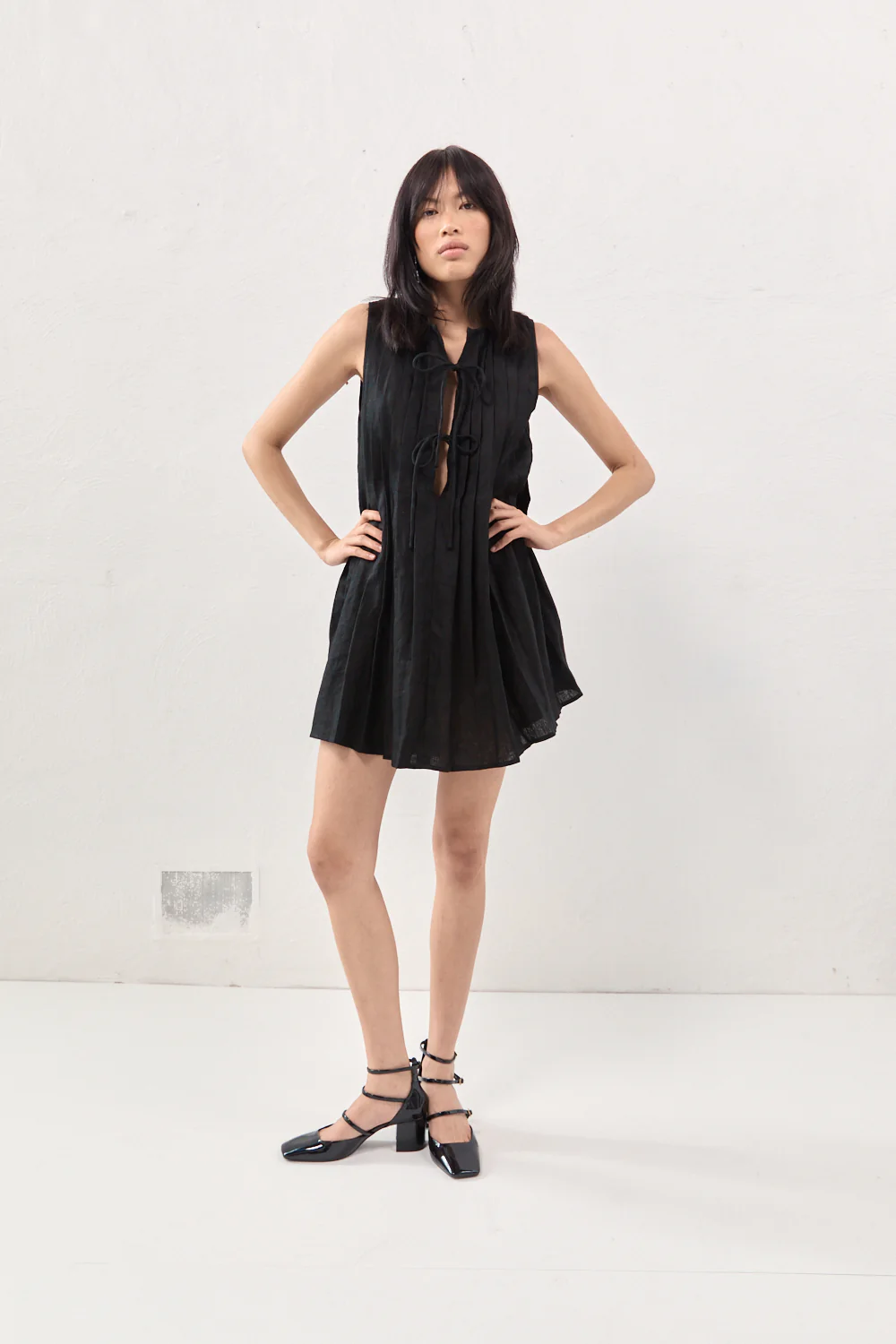 Valeria Linen Mini Dress Black - Image 6