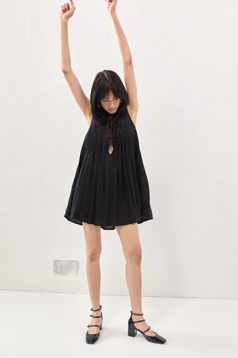 Valeria Linen Mini Dress Black - Image 7