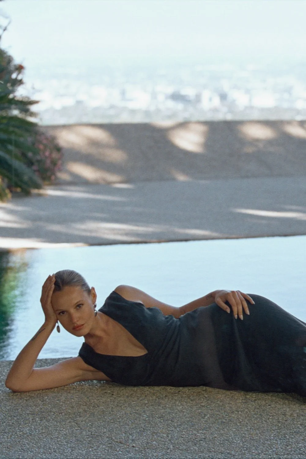 Valya Maxi Dress Black - Image 2
