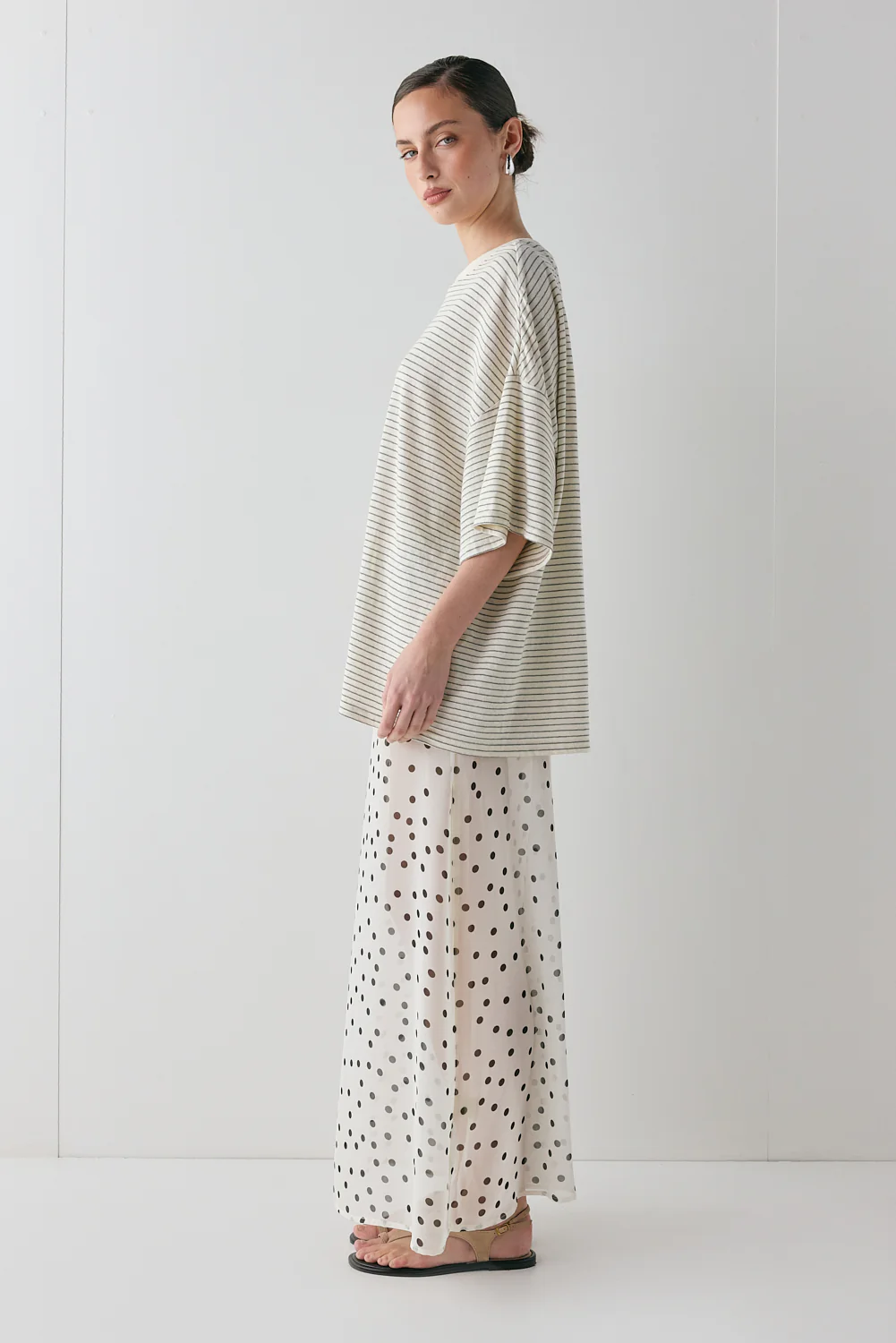 Willow Tee Grey Stripe - Image 6