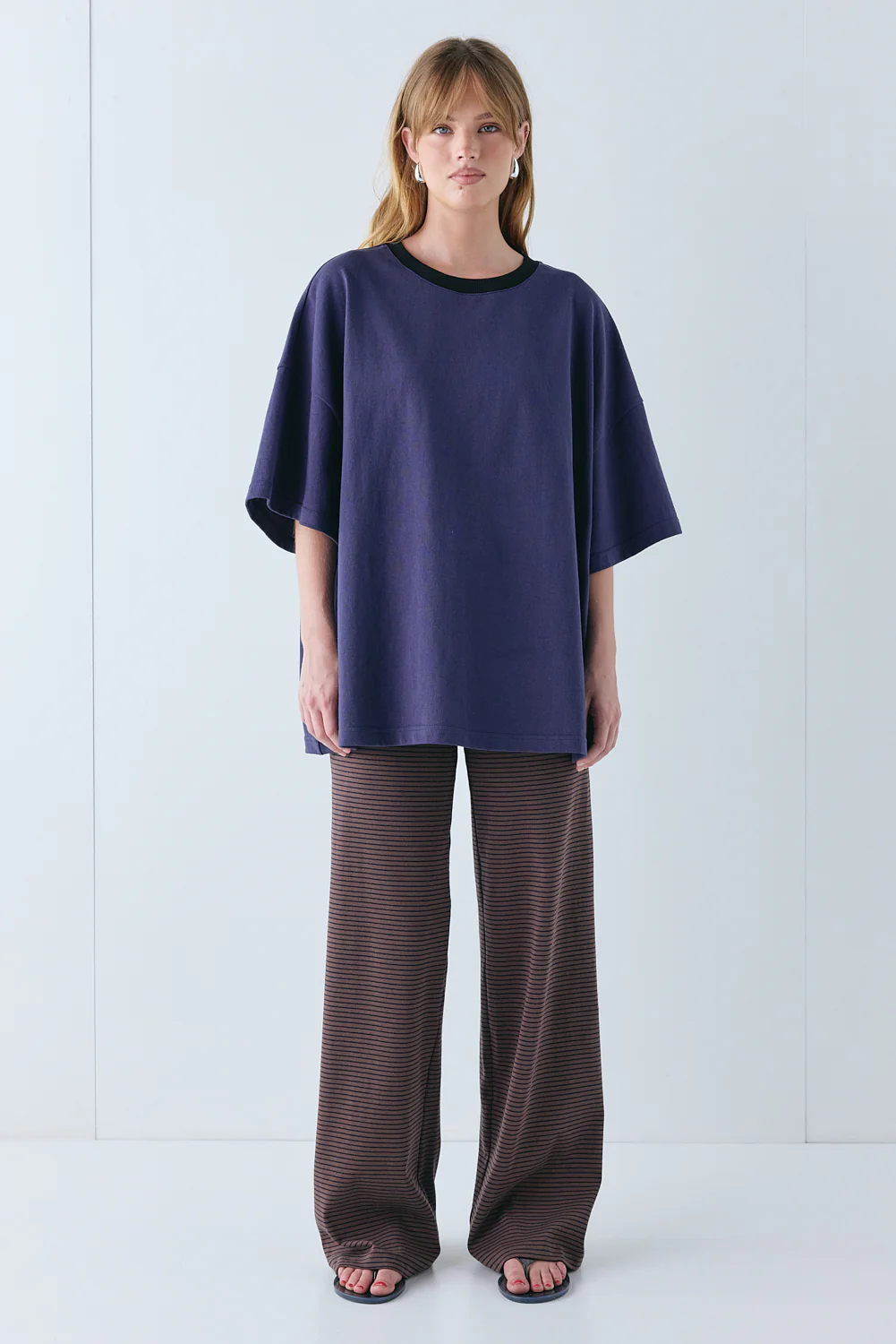 Willow Tee Navy - Image 4