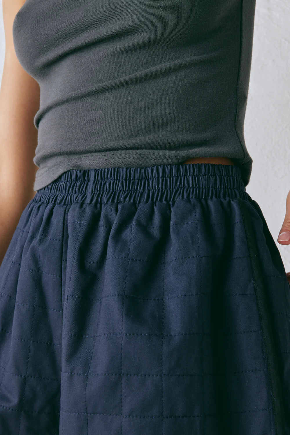 Yvette Shorts Navy - Image 7